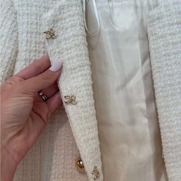 K1. Zara Cream Textured Weave Double Breasted Button Blazer - Picture 6 of 9
